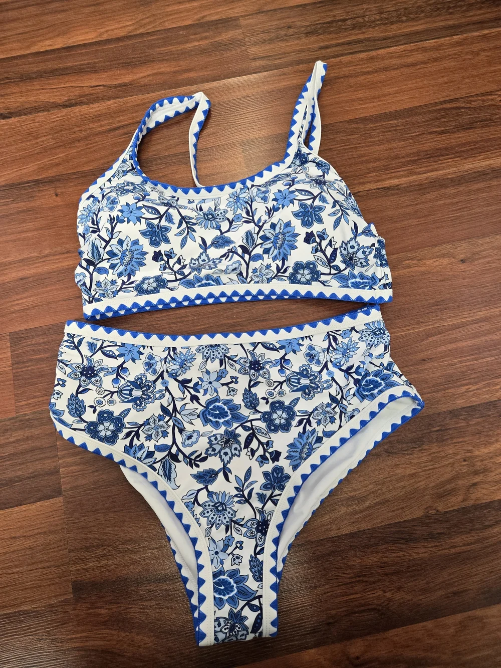 Blue Floral High-Waist Two-Piece Swim Set Size Large NWOT